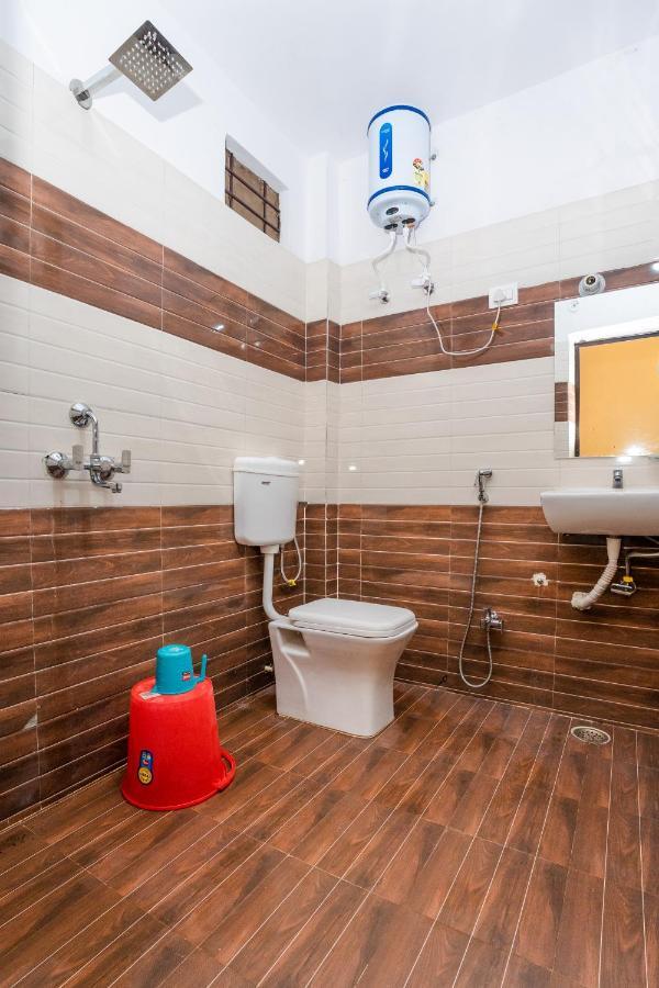 Ventex Inn Лакнау Екстериор снимка